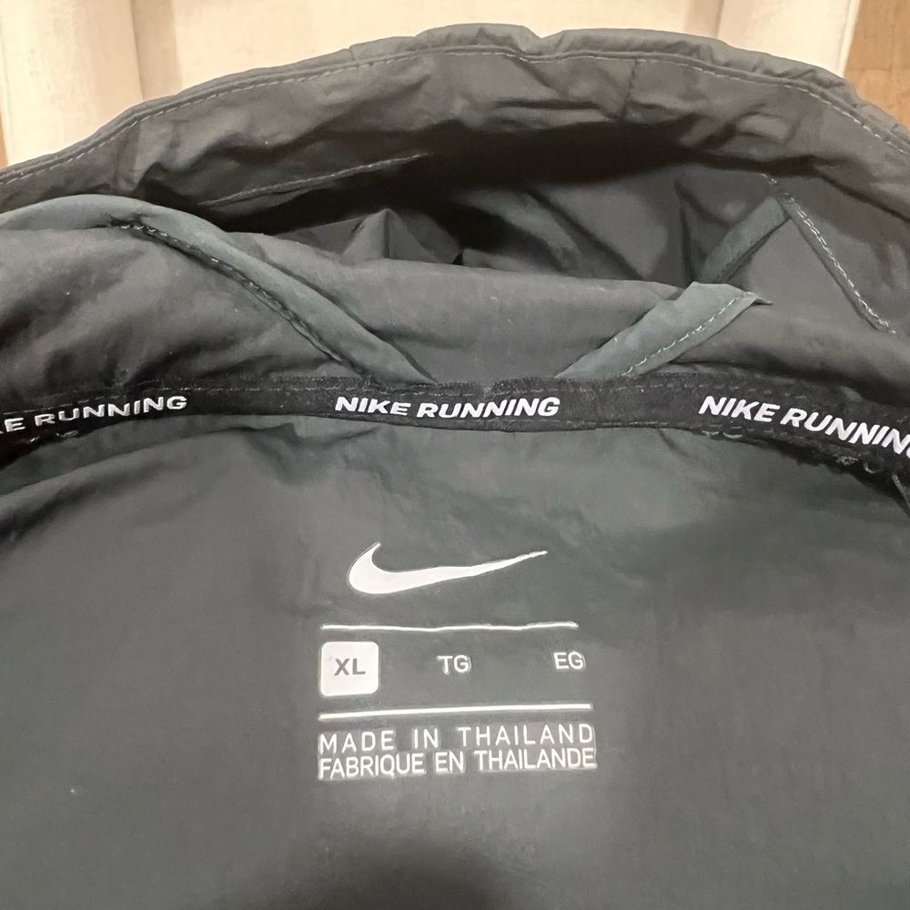 Nike Running Jacket - Picture 3 of 3
